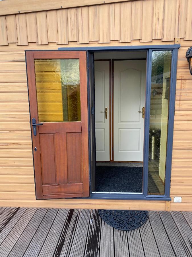 C'Est La Vie Houseboat Hotel Nederhorst den Berg Екстериор снимка