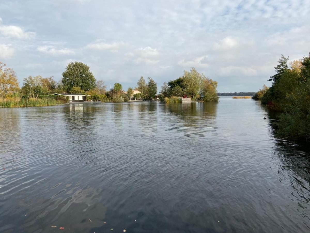 C'Est La Vie Houseboat Hotel Nederhorst den Berg Екстериор снимка